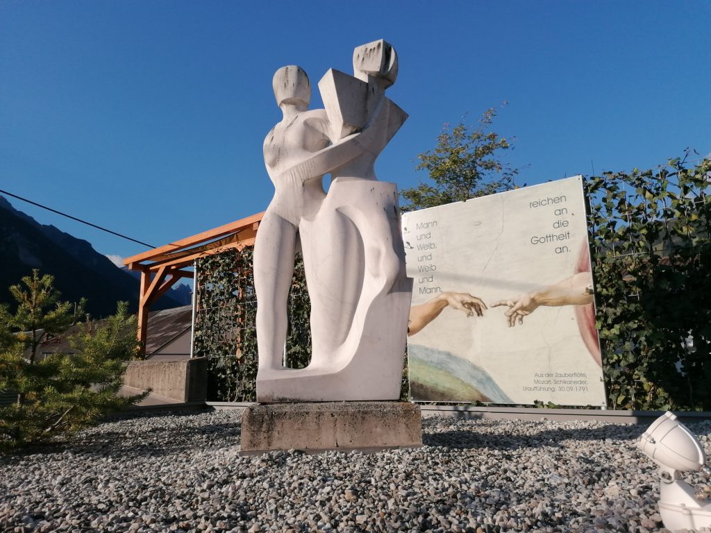Adler Hotel Pension Fulpmes, Statue, Einweihung, Initiation, Stubaital